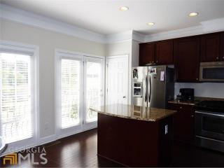 1504 Woodbridge Way, Atlanta GA  30329-3500 exterior