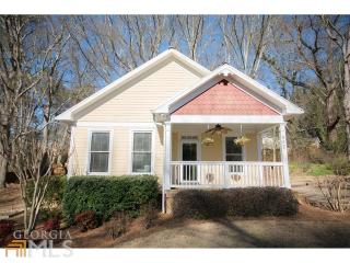 457 Little Oak St, Athens, GA 30601-3164