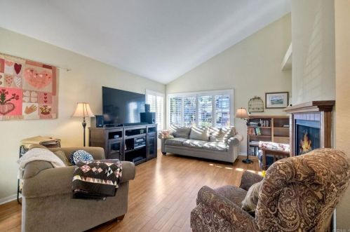 3570 Newland Rd, Oceanside, CA 92056-4925