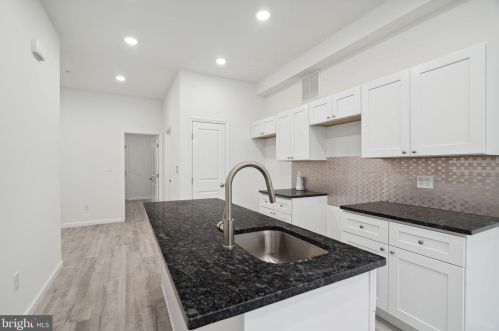 2543 11 St, Philadelphia PA  19133-1413 exterior