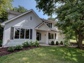 18970 7th Ave, Minneapolis, MN 55447-3358