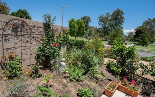 2167 Tracy Ave, Simi Valley CA 93063-2750 exterior