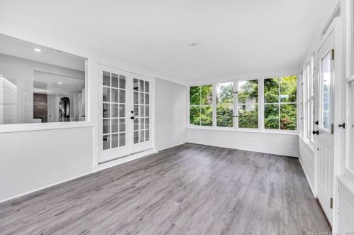 198 Meadow St, Huntington CT  06484-2265 exterior