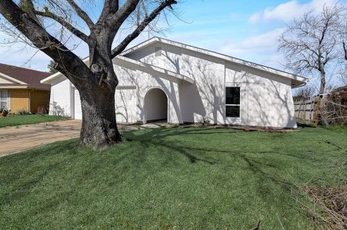 2109 Via Del Norte, Carrollton TX 75006-4521 exterior