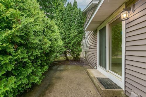 15694 Harmony Way, Saint Paul MN  55124-7120 exterior