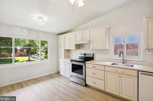 103 Claybrook Dr, Silver Spring MD 20902-3114 exterior