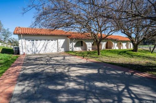 2441 Boundary Ave, Ramona, CA 92065-3103