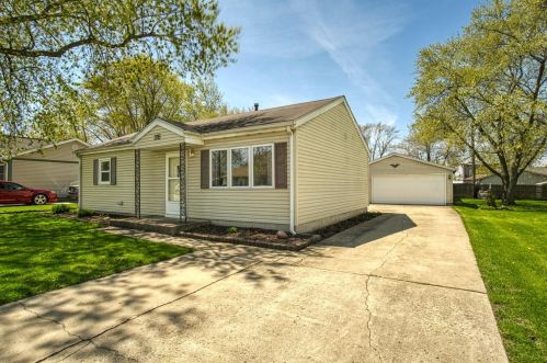 315 Park St, Crown Point, IN 46307-3428
