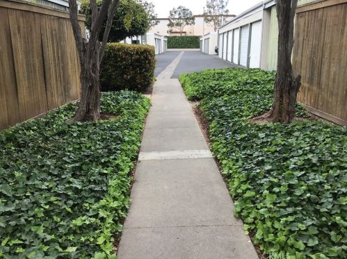 1404 Tustin Ave, Santa Ana CA  92705-8632 exterior