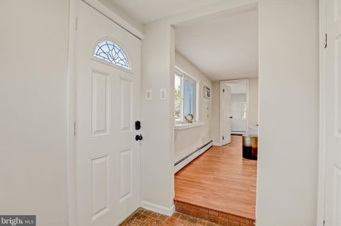 47 Ribsam St, Trenton NJ  08619-3627 exterior