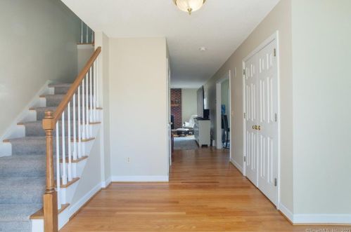 39 Charing Rd, Wapping CT  06074-2228 exterior