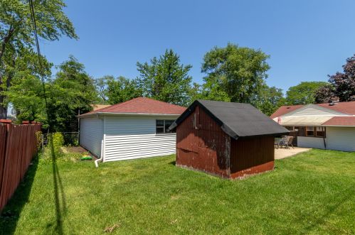 7908 Nora Ave, Niles IL  60714-3216 exterior