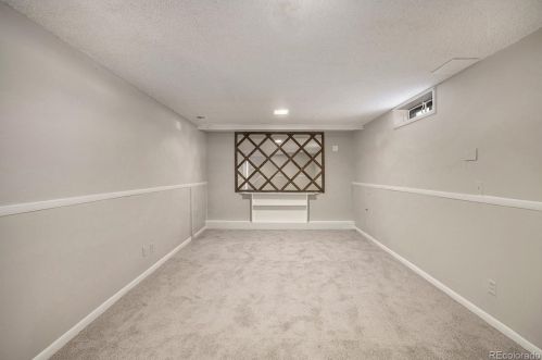 8209 Nola Dr, Denver CO  80221-4672 exterior