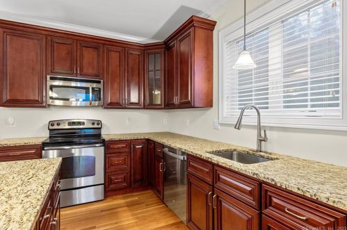 85 Nutmeg Cir, Colchester CT  06415-2314 exterior