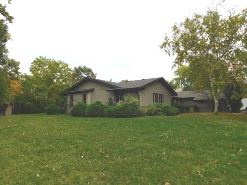 775 Maple St, Addison, IL 60101-2924