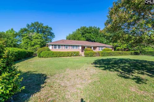 105 Lakewood Dr, Lugoff, SC 29078-9353