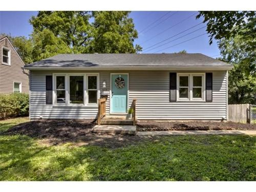 5115 Outlook St, Shawnee Mission, KS 66202-1844