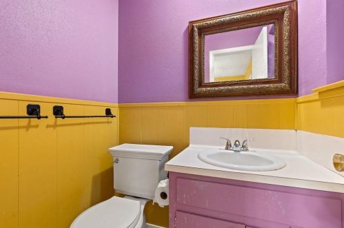 7204 Bucknell Dr, Austin TX  78723-1630 exterior