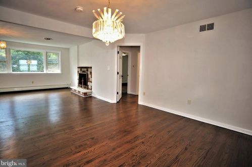 24 Hillside Rd, Princeton NJ  08540-3436 exterior