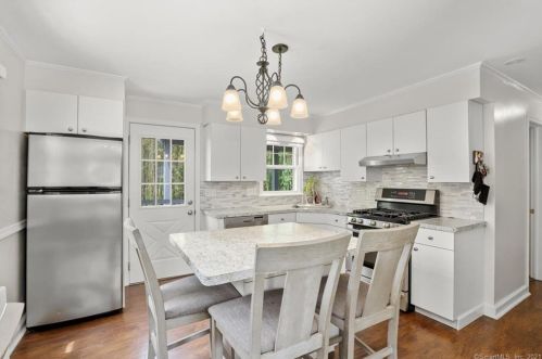 99 Monica Rd, Greenwich CT  06831-5024 exterior