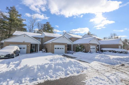 22 Bonnie Heights Dr, Hudson, NH 03051-3752