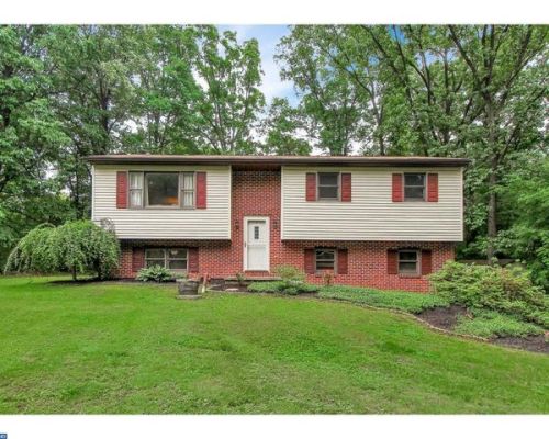162 Garfield Rd, New Schaefferstown, PA 19506-9009