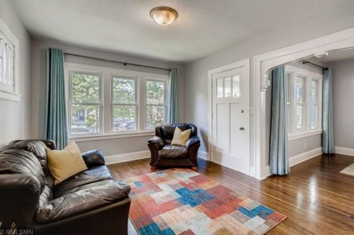1072 Charles Ave, Saint Paul MN  55104-2617 exterior