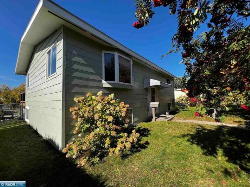 811 3rd Ave, Chisholm, MN 55719-1252