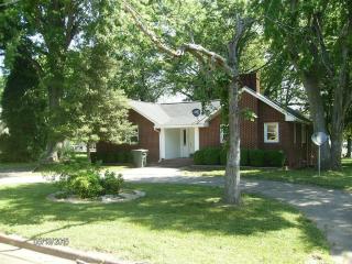 102 Rickman St, Eden, NC 27288-4032