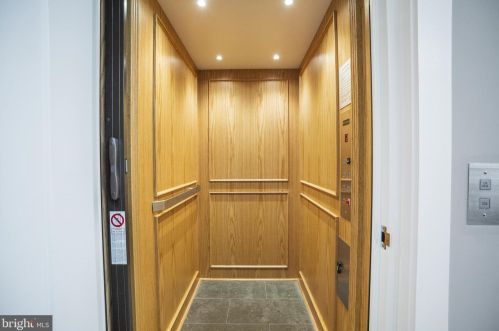 719 20th St, Philadelphia, PA 19130-2003