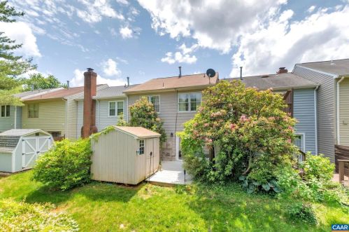 1474 Minor Ridge Ct, Charlottesville VA  22901-1630 exterior