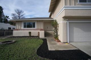 328 Alamo Dr, Vacaville, CA 95688-2426