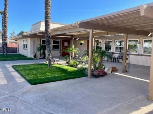 200 Columbia Pl, Oxnard CA  93033-7106 exterior