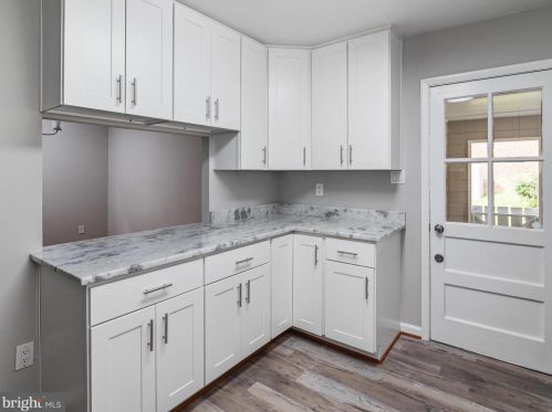 806 Downs Dr, Silver Spring MD 20904-2025 exterior