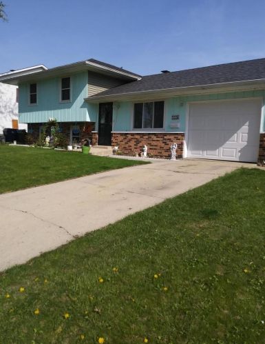 720 Cynthia Ln, Glendale Heights, IL 60139-3314