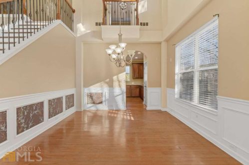 5665 Baffin Rd, Atlanta GA  30349-7051 exterior