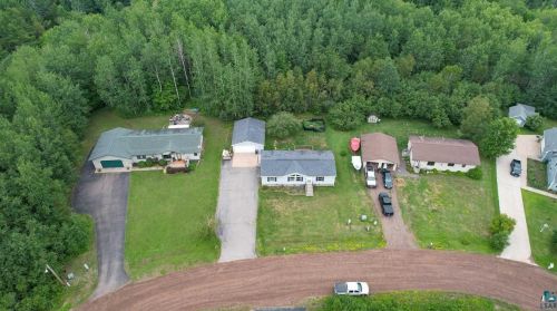 120 Parkwood Dr, Wrenshall, MN 55797-9055