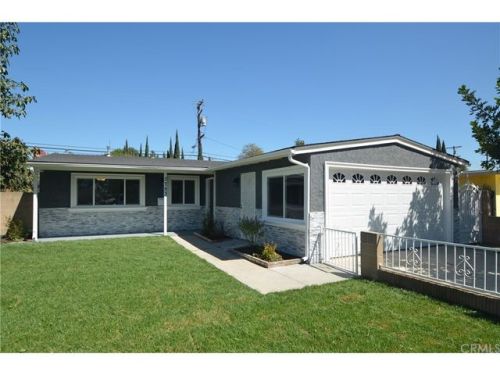 3753 144th St, Hawthorne, CA 90250-8444