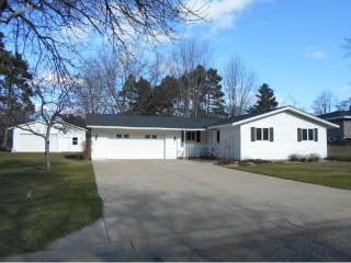 2850 Juniper St, Spectacle Lake, MN 55008-2642