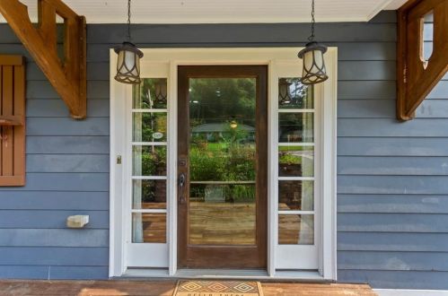 1300 Mayfair Dr, Atlanta, GA 30324-3249