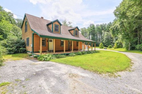 405 Brooklyn Rd, Pomfret Center, CT 06259-2403