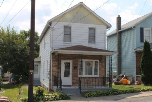 32 Penn Ave, Pittston PA  18643-2650 exterior