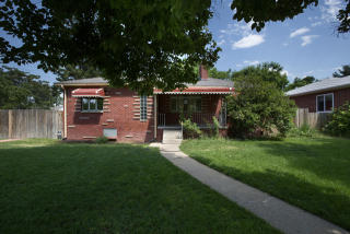 1096 Lansing St, Denver, CO 80010-4122