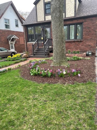 438 Cottage Hill Ave, Elmhurst, IL 60126-3921