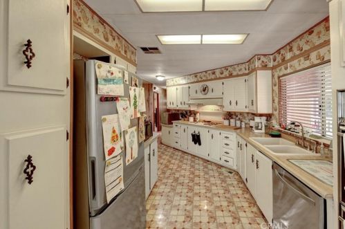 229 Palos Verdes Dr, Santa Ana CA  92704-2465 exterior