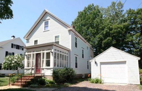 33 Page St, Somersworth, NH 03878-2738
