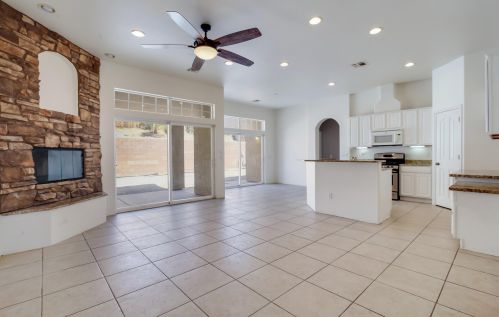 10748 Ocotillo Rd, Desert Hot Springs, CA 92240-2548