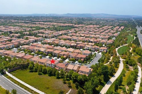 57 Crestwick, Irvine CA  92620-7306 exterior