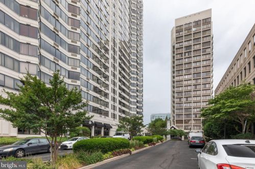 2001 Hamilton St, Philadelphia PA  19130-4298 exterior