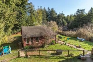 4274 Mitchell Rd, Eureka, CA 95503-9783